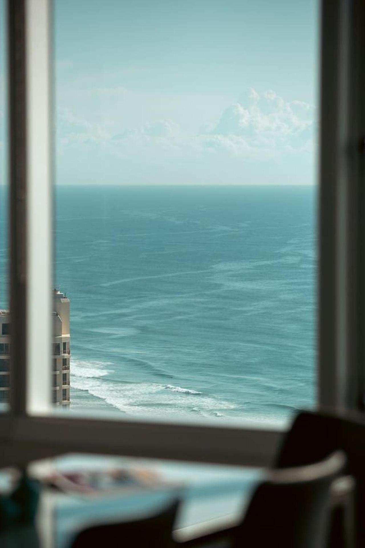 Apartment Skyline On - Stunning Views -38th Floor *