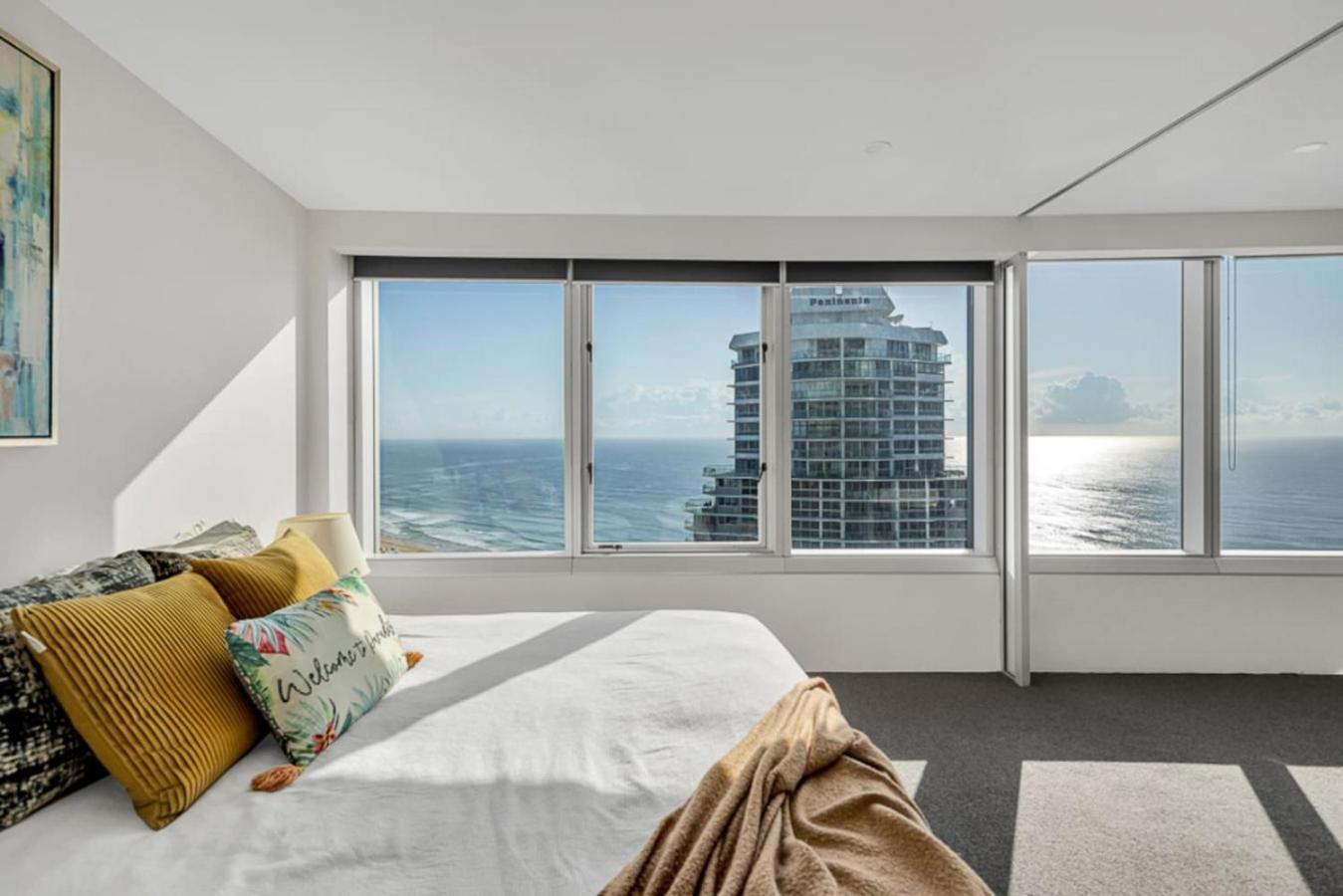 Skyline On - Stunning Views -38th Floor Apartment *